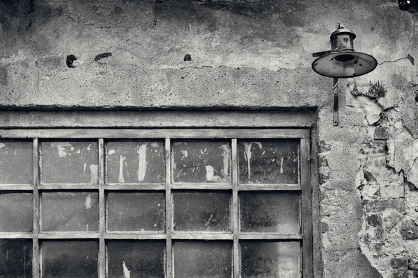 Old house wall with lantern — Stock Photo, Image