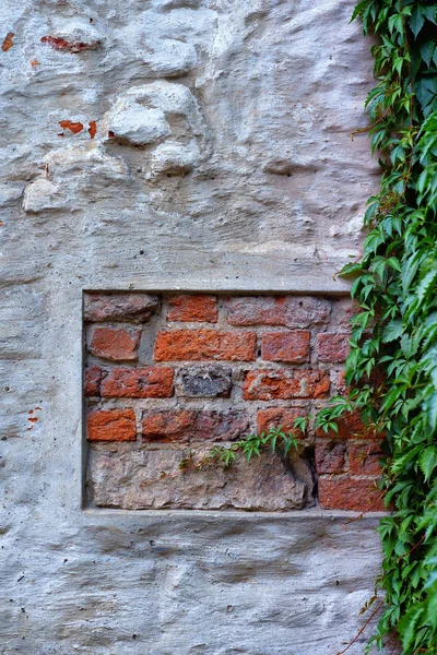 Fragment du mur d'une vieille maison — Photo