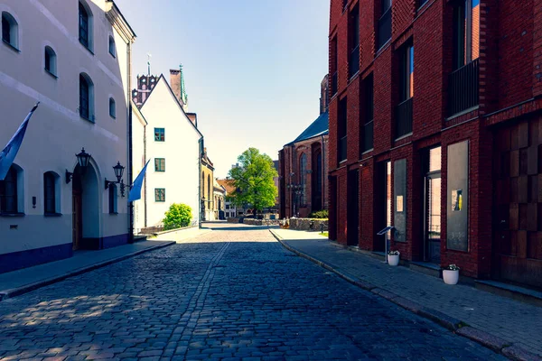 Empty streets in the city of Riga in spring. — Stock Photo, Image