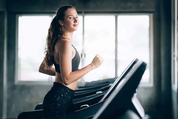 Happy Young Caucasian Woman Doing Cardio Run Treadmill Gym — Stock Photo, Image