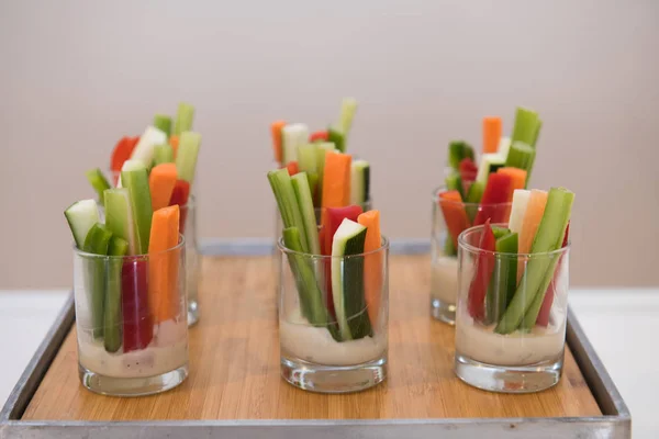 Grüne Gesunde Glutenfreie Vegetarische Salatmischung Vorspeisensnacks Auf Catering Event Tisch — Stockfoto