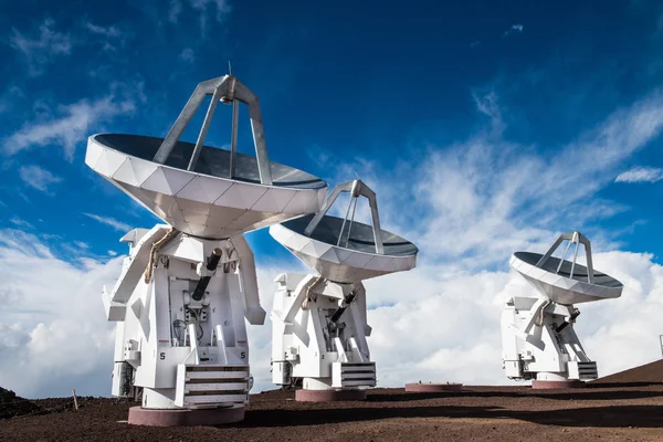 Obszervatórium Űrtudomány Antennák Hegy Vulkán Tetején Hawaii — Stock Fotó