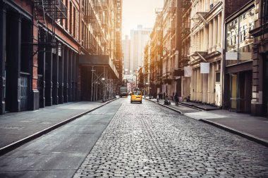 New York'un Manhattan Soho sokak günbatımı zamanı arka plan