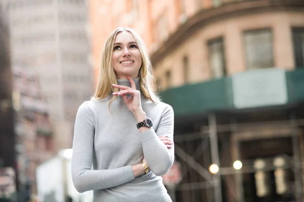 Beautiful Smiling Blonde Woman Thinking Walking City Street — Stock Photo, Image