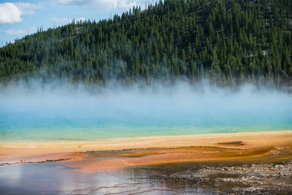 Bunte Geysirkrater Yellowstone Nationalpark Sommer — Stockfoto