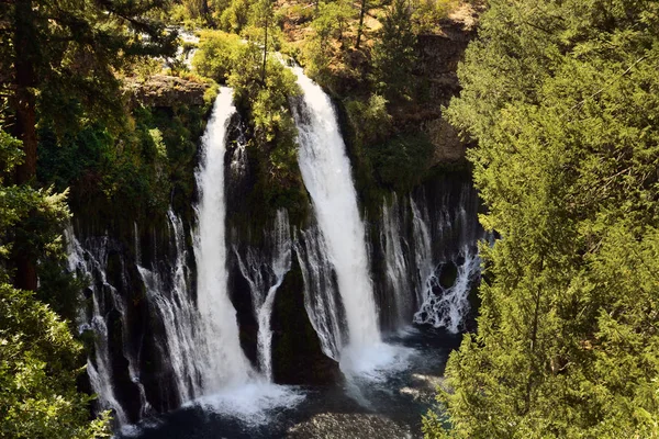 Burney Falls Located Mcarthur Burney State Park Burney California — Stock Photo, Image