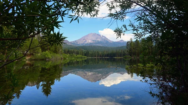 Lake Manzanita Lassen Volcanic National Park Califórnia Eua Absolutamente Lindo — Fotografia de Stock