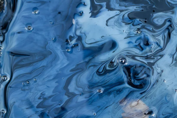 Bazı Beyaz Ile Mavi Boya Soyut Yüzeyinde Karışık — Stok fotoğraf