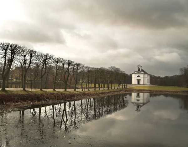 Igreja Denmark Lago — Fotografia de Stock