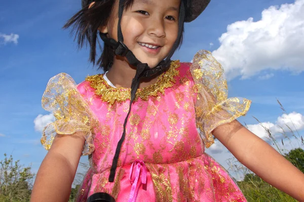 Mignon Fille Cyclisme Avec Une Tenue Princesse Danemark — Photo