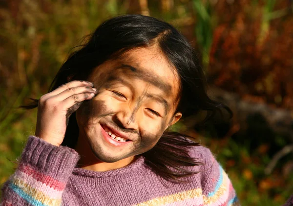 Portrait Young Cute Asain Girl Looking Camera — Stock Photo, Image