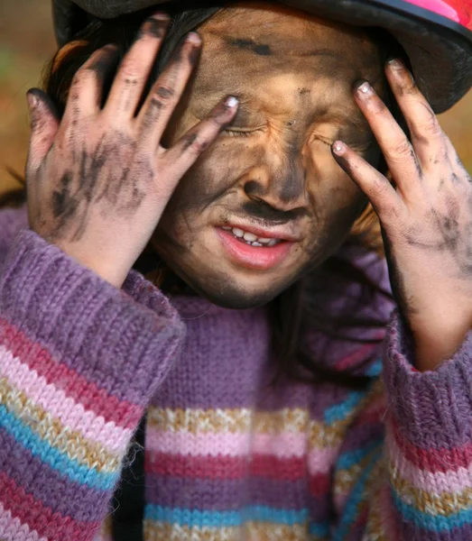 Portrait Young Cute Asain Girl Looking Camera — Stock Photo, Image