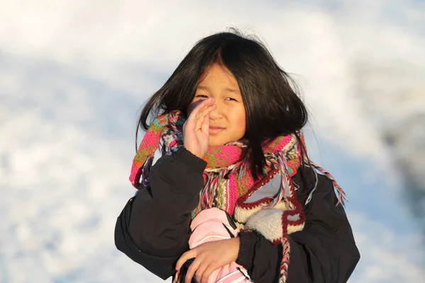 Portrait Young Cute Asain Girl Looking Camera — Stock Photo, Image