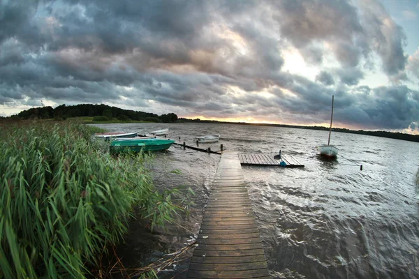 Jezero Dánsku Oblohou — Stock fotografie