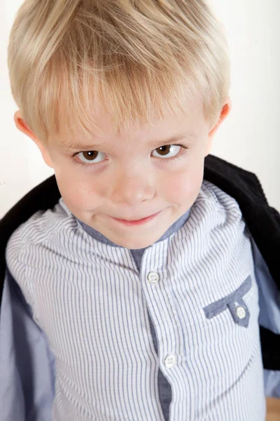 Retrato Menino Estúdio — Fotografia de Stock