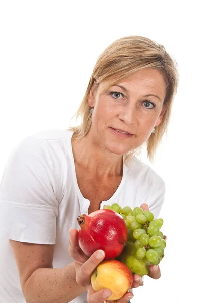 Mujer Feliz Sosteniendo Frutas Las Manos —  Fotos de Stock