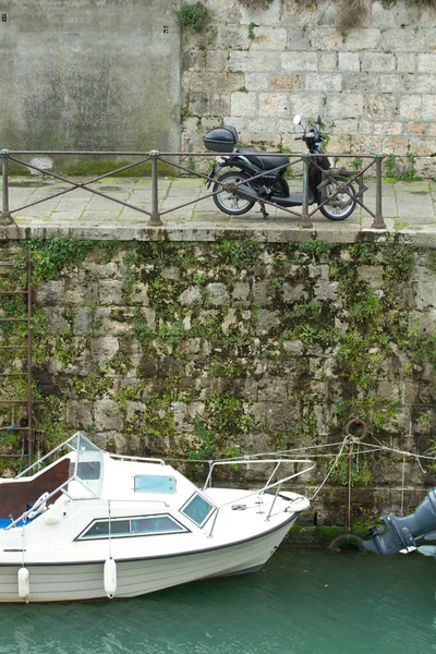 Boat Channel Livorno Italy 2011 — Stock Photo, Image