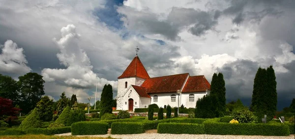 Εκκλησία Στο Denmark Djursland Καλοκαίρι — Φωτογραφία Αρχείου