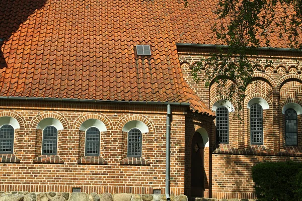 Foto Van Een Traditionele Kerk Denemarken Scandinavië Het Voorjaar — Stockfoto