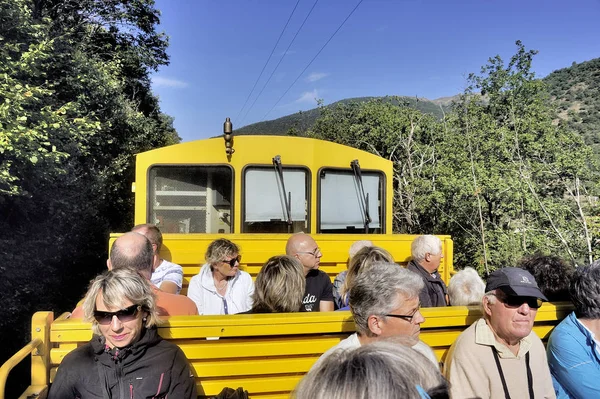 Olette Francie Září 2018 Cestovatel Objevené Voze Žlutého Vlaku Pyrnnes — Stock fotografie