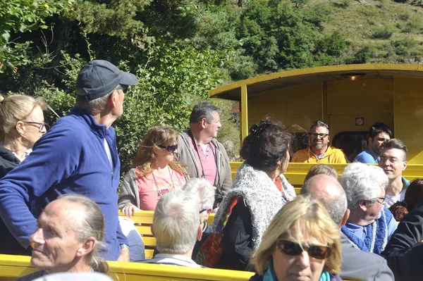 Mont Louis France September 2018 Travelers Little Yellow Train Pyrenees — Stock Photo, Image