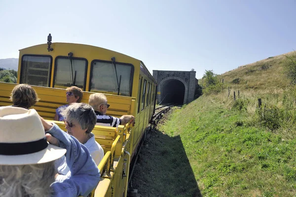 Saillagouse Francia Septiembre 2018 Los Pequeños Trenes Amarillos Los Pirineos —  Fotos de Stock