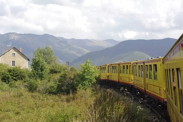 Latour Carol Francia Septiembre 2018 Pequeño Tren Amarillo Los Pirineos —  Fotos de Stock