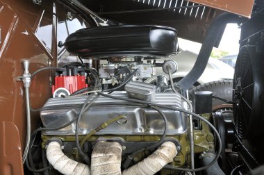 ALES, Fransa - 9 Eylül 2018: zamanı Ford 1936 Ales şehir Gard bölümünde bir park yeri bir V8 motor ile