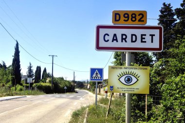 Komşuları uyararak hırsıza karşı koruma