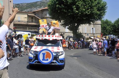 Tur bir E.Leclerc hipermarket reklam araba Passage 