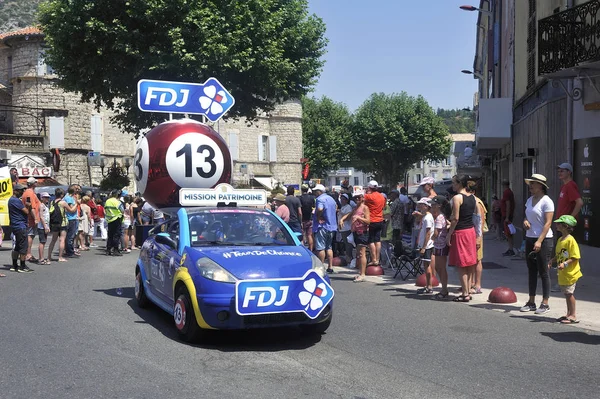 Th karavanında Fdj Lotery bir reklam araba Passage