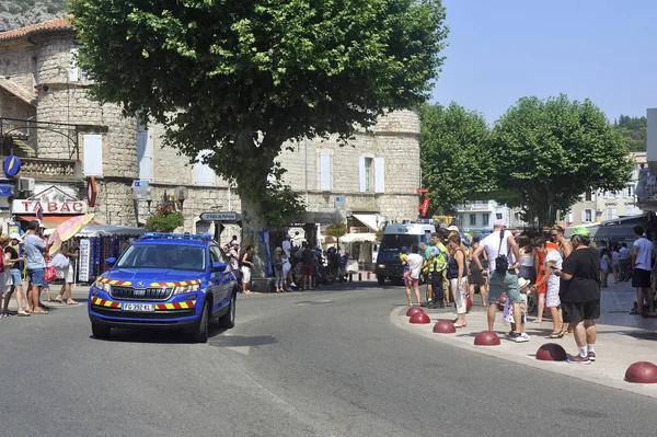 Passage of an advertising car of Gendarmerie in the caravan of t — Stock Photo, Image