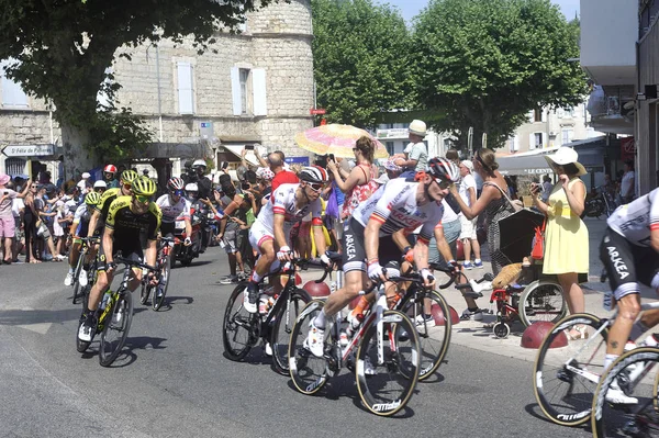 การเดินทางของนักปั่นจักรยานของ Tour de France — ภาพถ่ายสต็อก