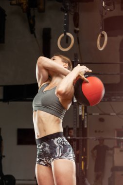 spor salonu zor eğitim kadın