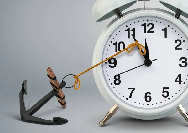 Stop time kavramı , saat el çapa ile durdurmak — Stok fotoğraf