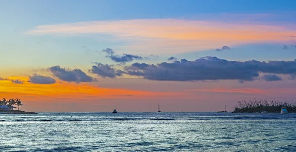 Romantiska Solnedgången Key West Berömda Sunset Point — Stockfoto