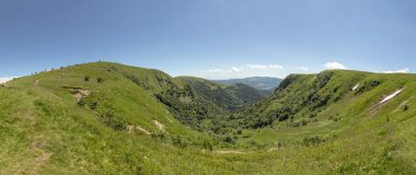 panoramik manzaraya zirve le Hoheneck haute du Girit Fransa'daki alsace bölgesinde