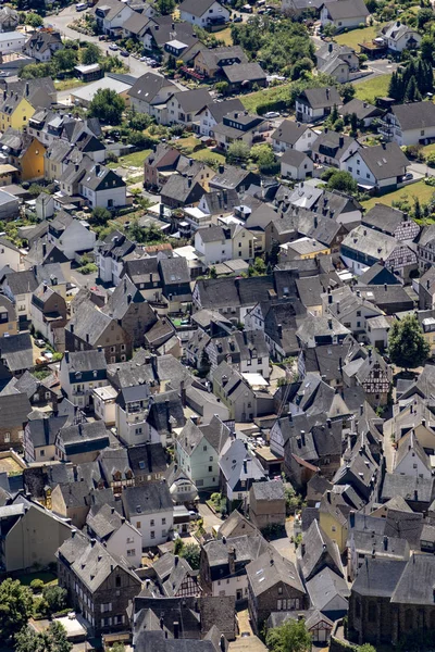 Aérea Aldeia Bremm Rio Moselle Com Velhas Casas Meia Madeira — Fotografia de Stock