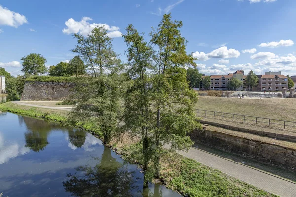 Stary Francuski Fort Saarlouis Pod Błękitne Niebo — Zdjęcie stockowe