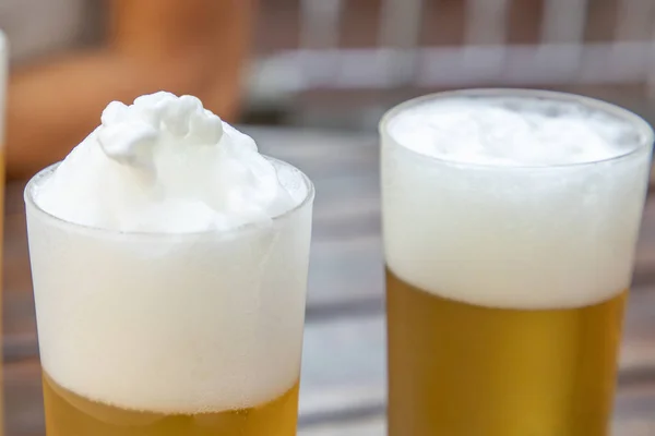 Détail Bière Fraîche Tirage Dans Verre — Photo