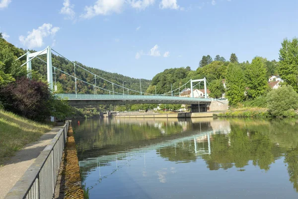 Zobrazit Most Přes Řeku Saar Obci Mettlach — Stock fotografie