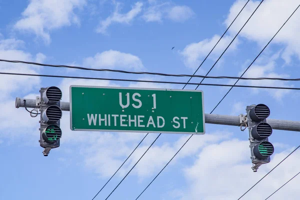 Beginning Highway Key West Whitehead Street Blue Sky Traffic Light — Stock Photo, Image
