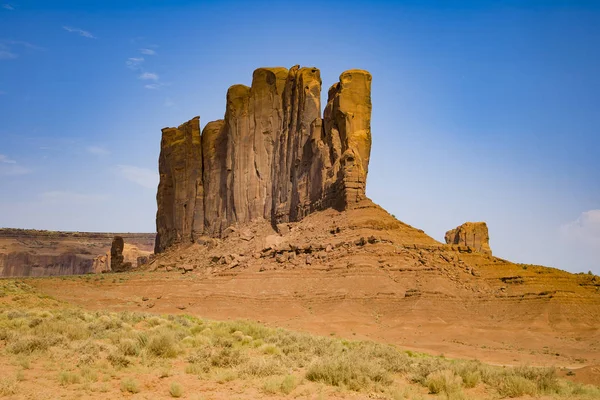 Huge Butte Monument Valley National Park Blue Sky — Stock Photo, Image