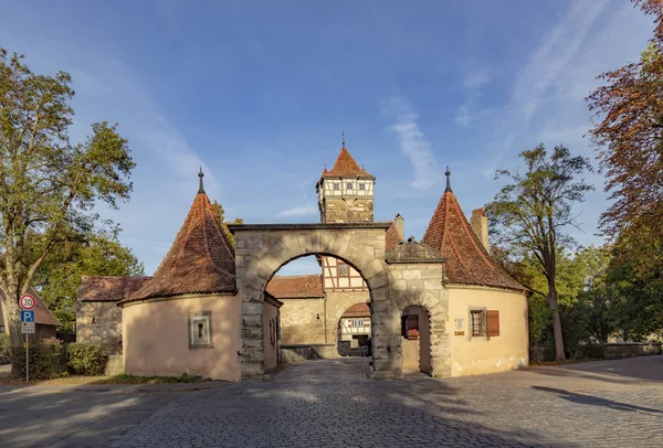 Roeder Bramy Murze Miejskim Daje Wejście Rothenburg Der Tauber Niemczech — Zdjęcie stockowe