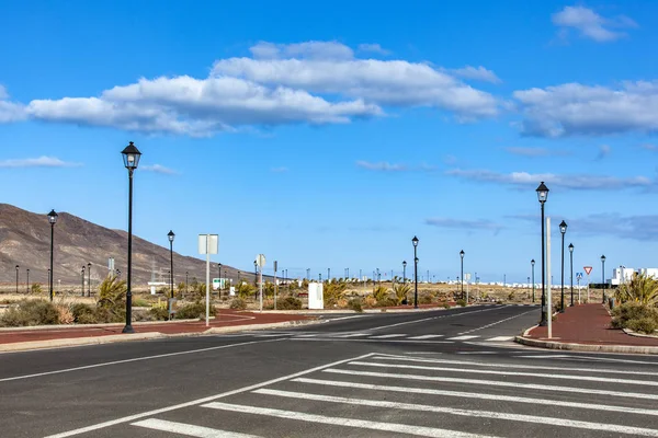 ランサローテ島 スペインの開発領域の新しい道 — ストック写真