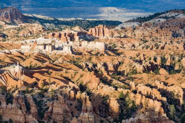 sabah ışığında bryce canyon amfi tiyatro, Tapınak, gibi muhteşem taş oluşumu ile güzel manzara resimler