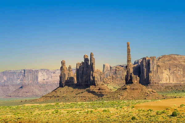 Totem Pole Butte Est Une Formation Géante Grès Dans Vallée — Photo