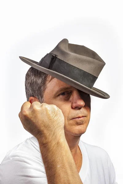 Hombre Con Sombrero Aislado Sobre Fondo Blanco —  Fotos de Stock