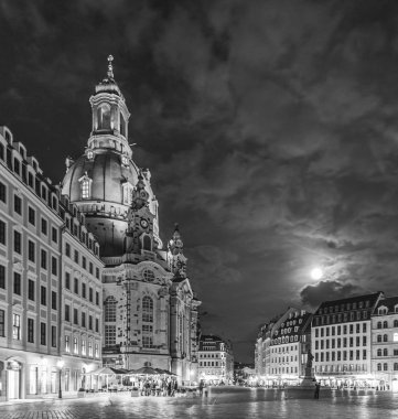 Dresden cennet ve kaçak içki gece tarafından Liebfrauenkirche