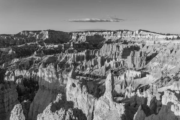 Hermoso Paisaje Bryce Canyon Con Magnífica Formación Piedra Como Anfiteatro —  Fotos de Stock